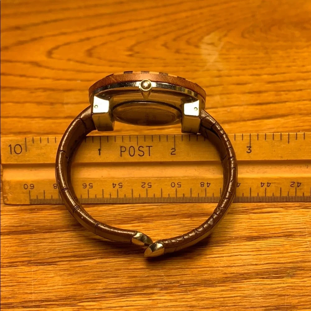 Narmi wood inlay bracelet watch crocodile patern